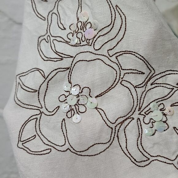 Adrianna Papėll white flower sequence blouse - Picture 6 of 9